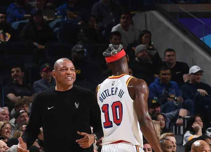 猛龙队后卫组合状态神勇，成为队内得分保障