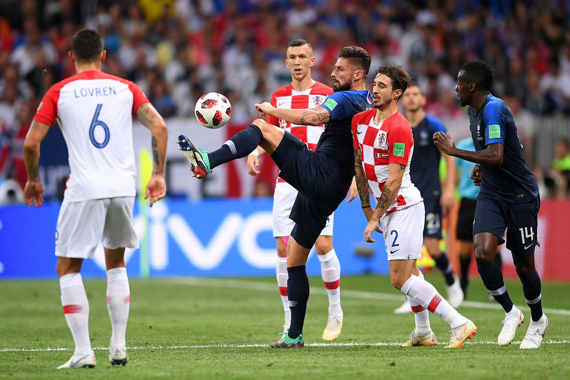 克罗地亚队主场胜出晋级欧洲杯八强 克罗地亚队主场胜出晋级欧洲杯八强