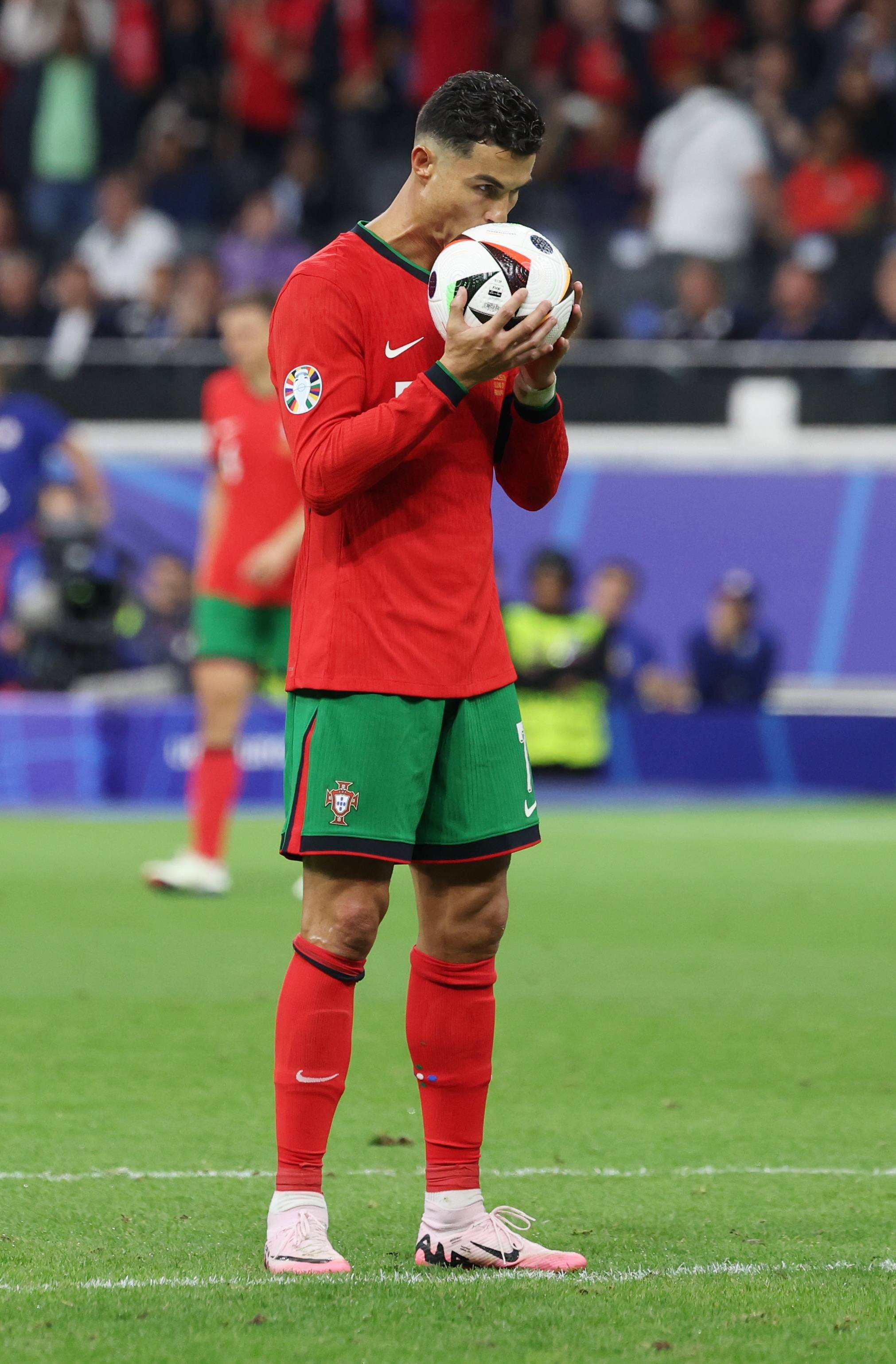 葡萄牙国家队成功晋级欧洲杯决赛