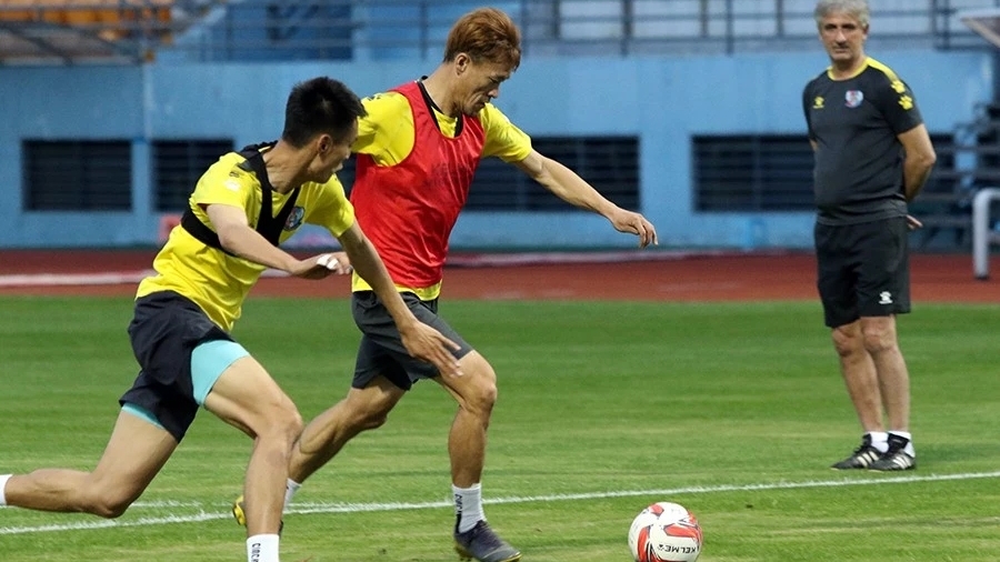 关于华南摘得关键胜利,队员拼尽全力取得胜利的信息 关于华南摘得关键胜利,队员拼尽全力取得胜利的信息