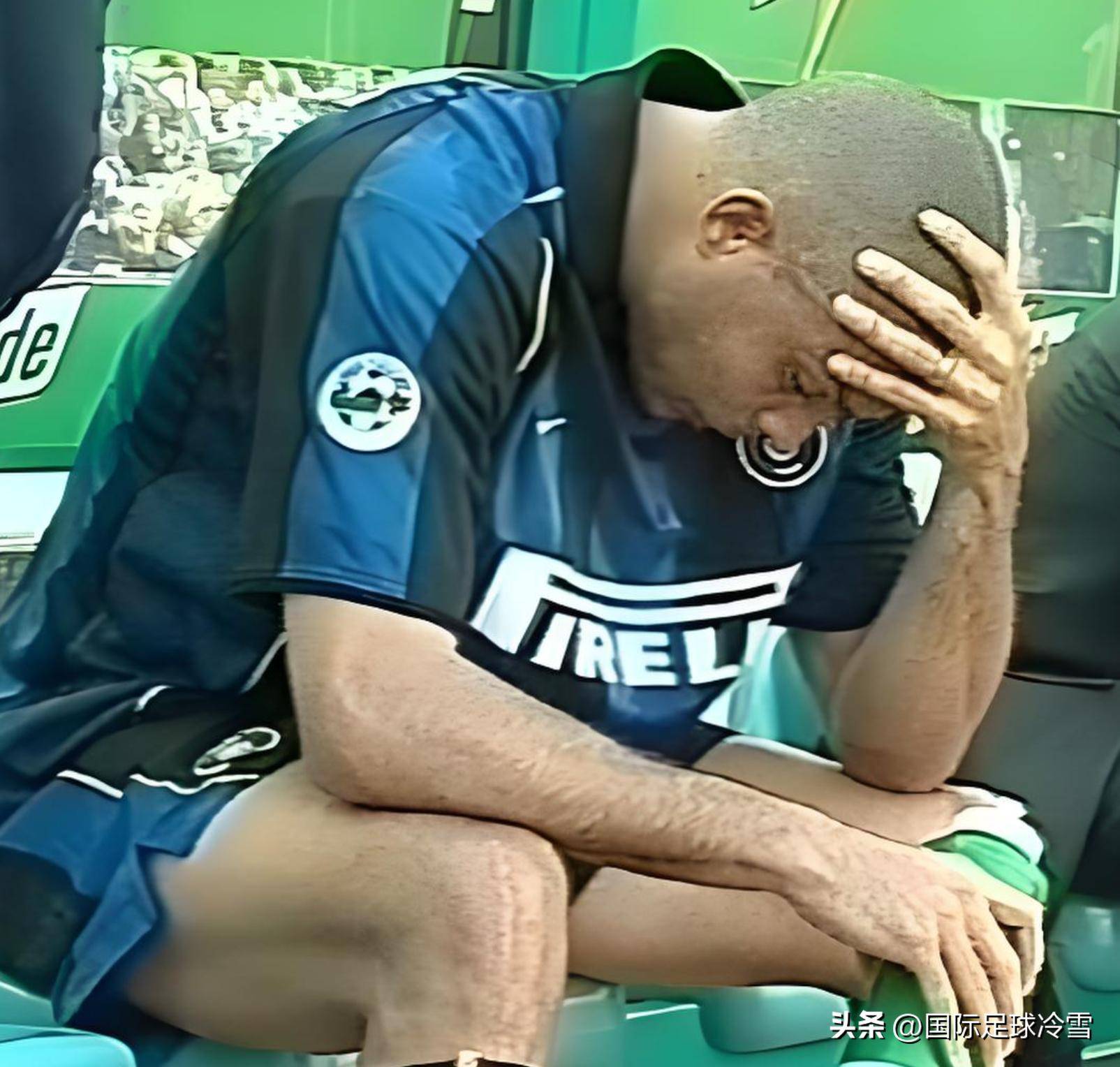 开云体育官网-主场球迷爆发骚乱，联赛裁判员要求协助