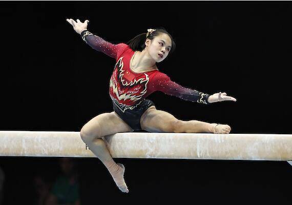 开云下载-美国体操选手在平衡木项目中表现抢眼