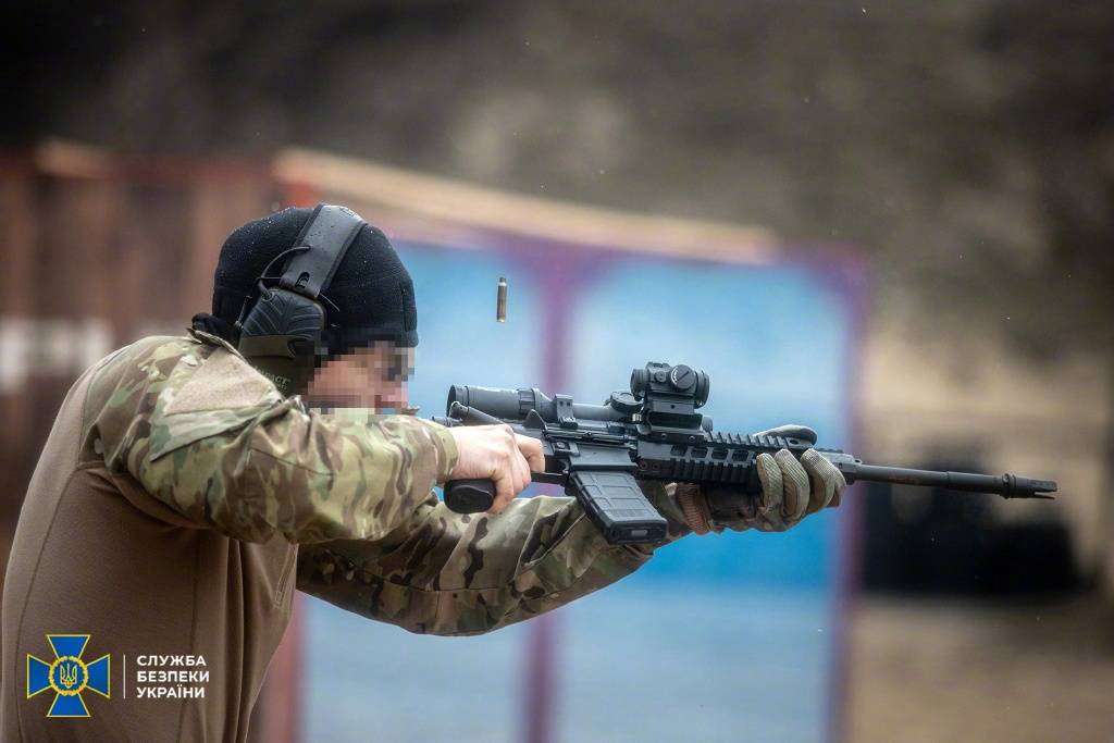 乌克兰队在射击比赛中斩获金牌