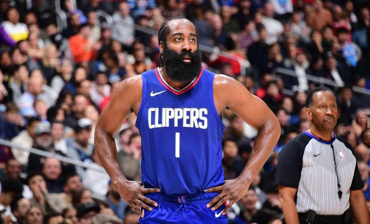 -快船前锋利拉德展现全方位实力