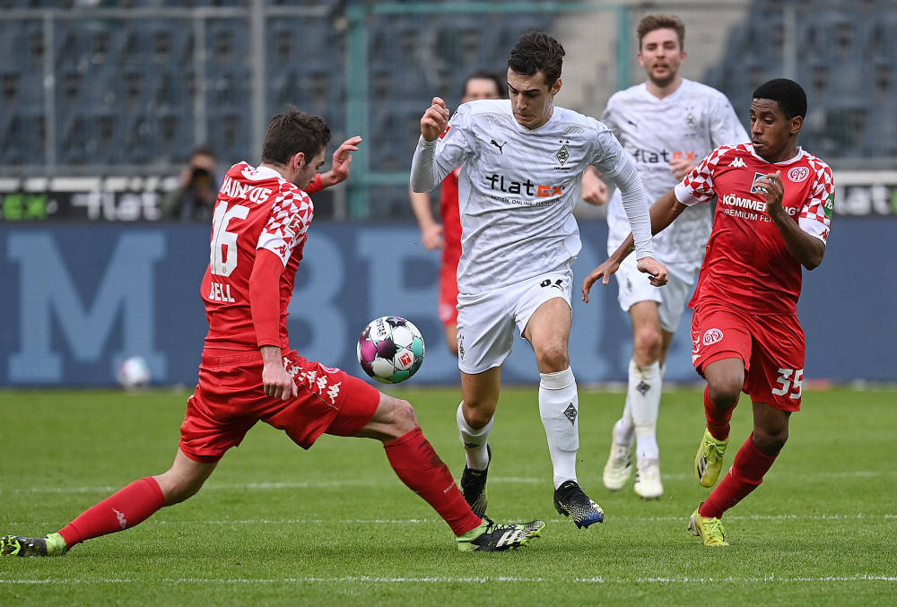 门兴格拉德巴赫士气高涨,领跑德甲积分榜 门兴格拉德巴赫士气高涨,领跑德甲积分榜