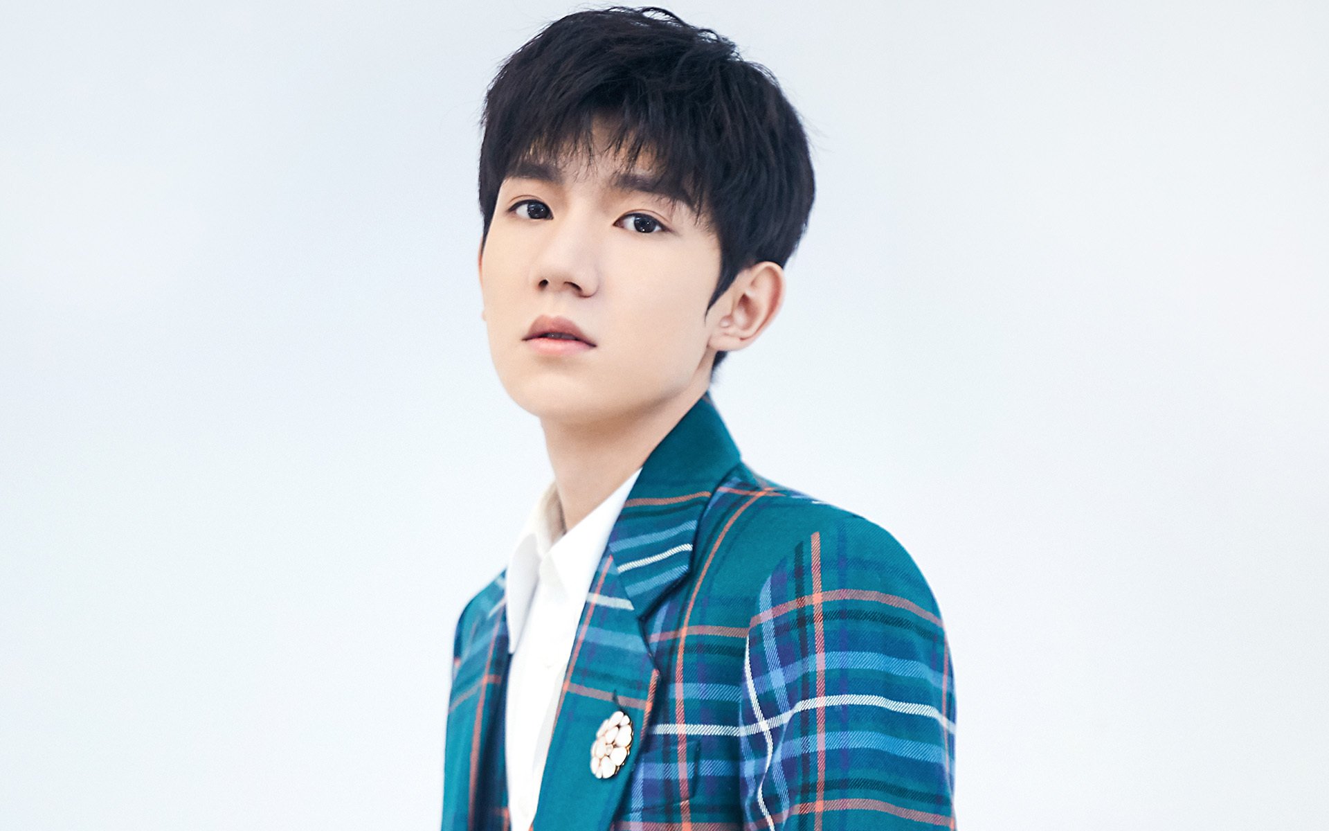 -欧冠封神夜！阿劳霍暴力美学撕裂欧洲最锐利防线