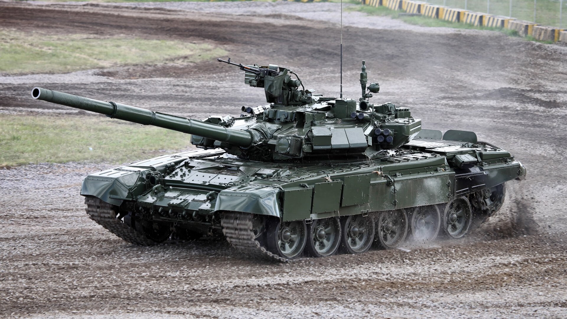 赛道上的终场哨，当哈登在F1赛季末圈完成终极超车