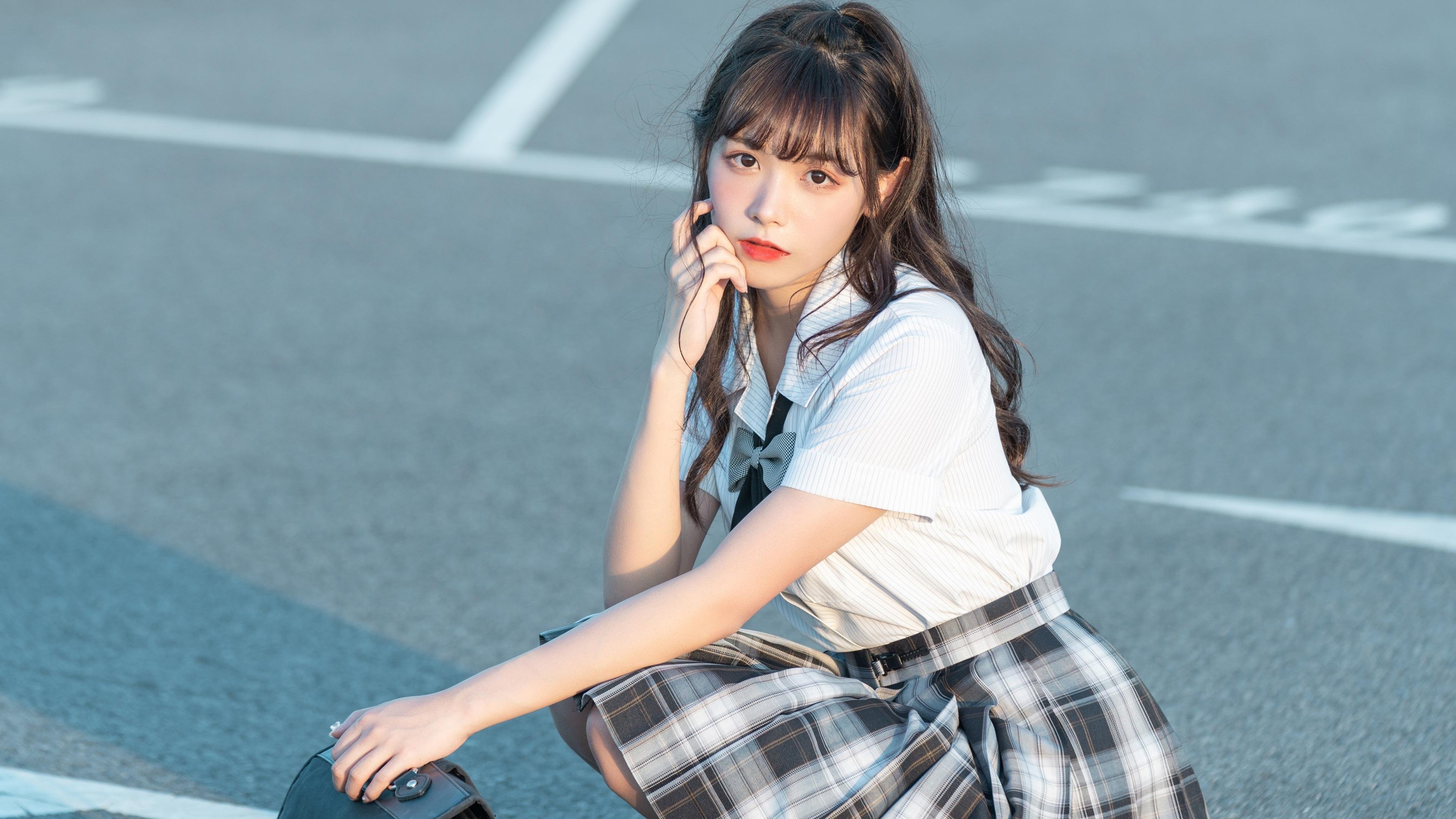 钢铁防线与紫色风暴,浓眉压制级发挥助雷霆淘汰赛力克步行者