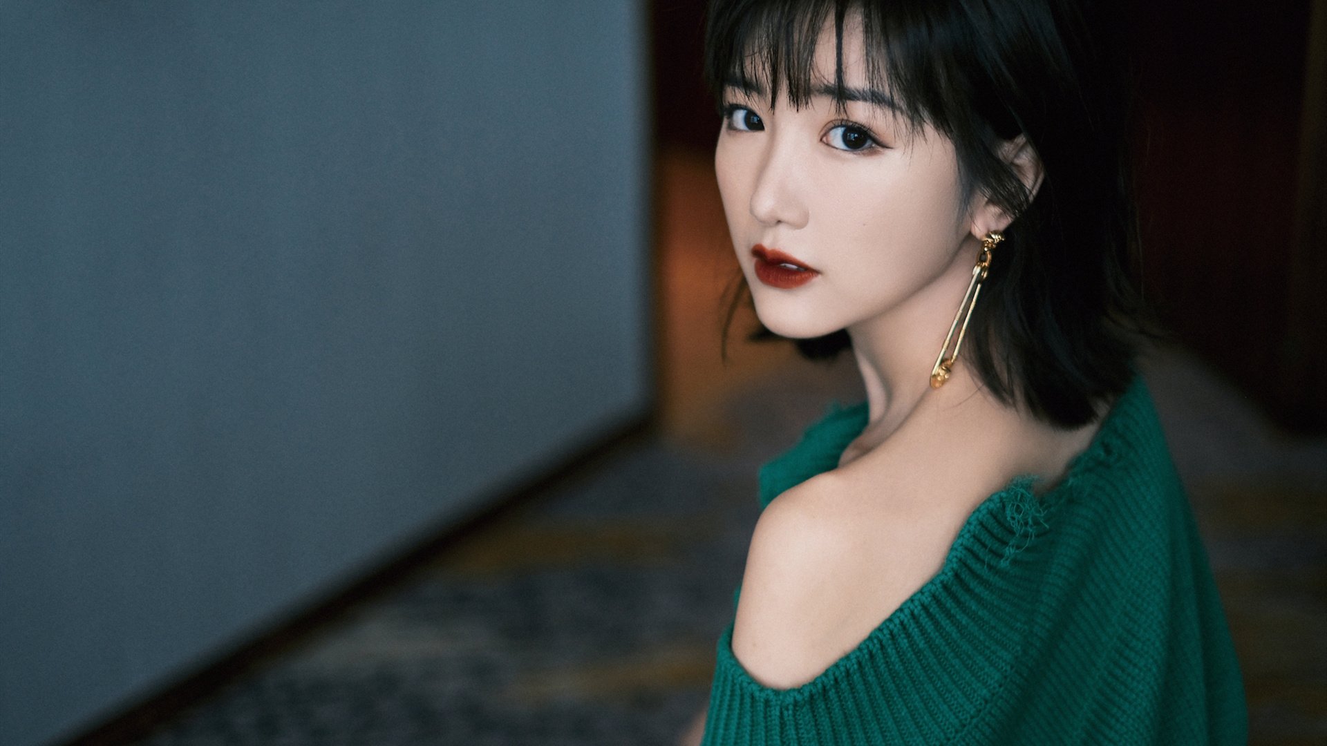 波兰之力点燃亚平宁，欧冠焦点战那不勒斯逆转利物浦，谱写绿茵传奇