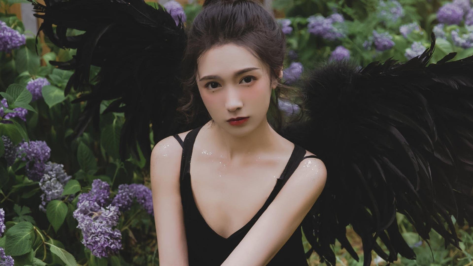 开云体育官网-红魔亮剑，马里战场，当足球的悬念终结照见真实战场的关键战不手软